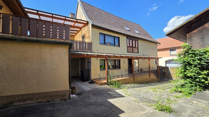 Aus Historie entsteht Zukunft – Großes Grundstück mit Scheune, Garten & zwei Wohneinheiten